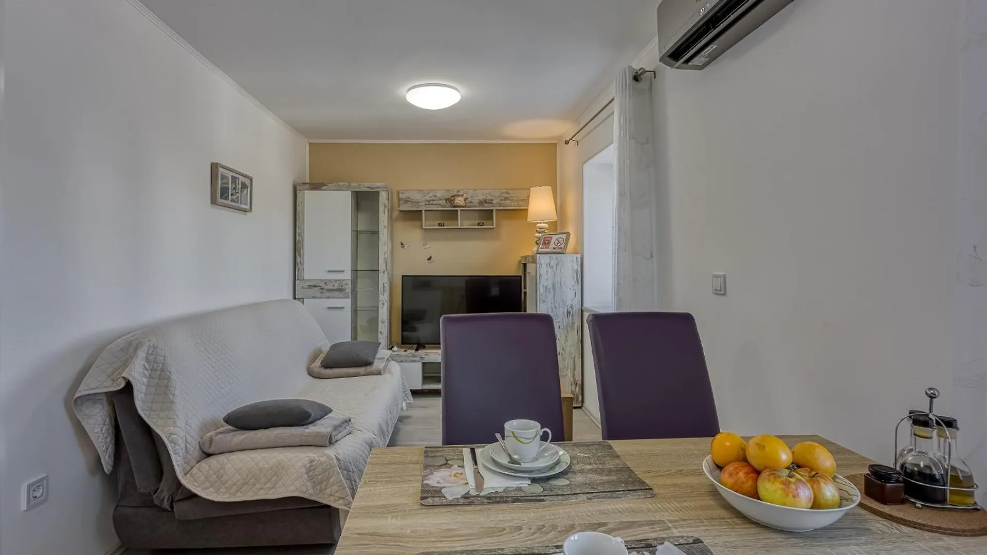 Zea Apartment Funtana 0*,