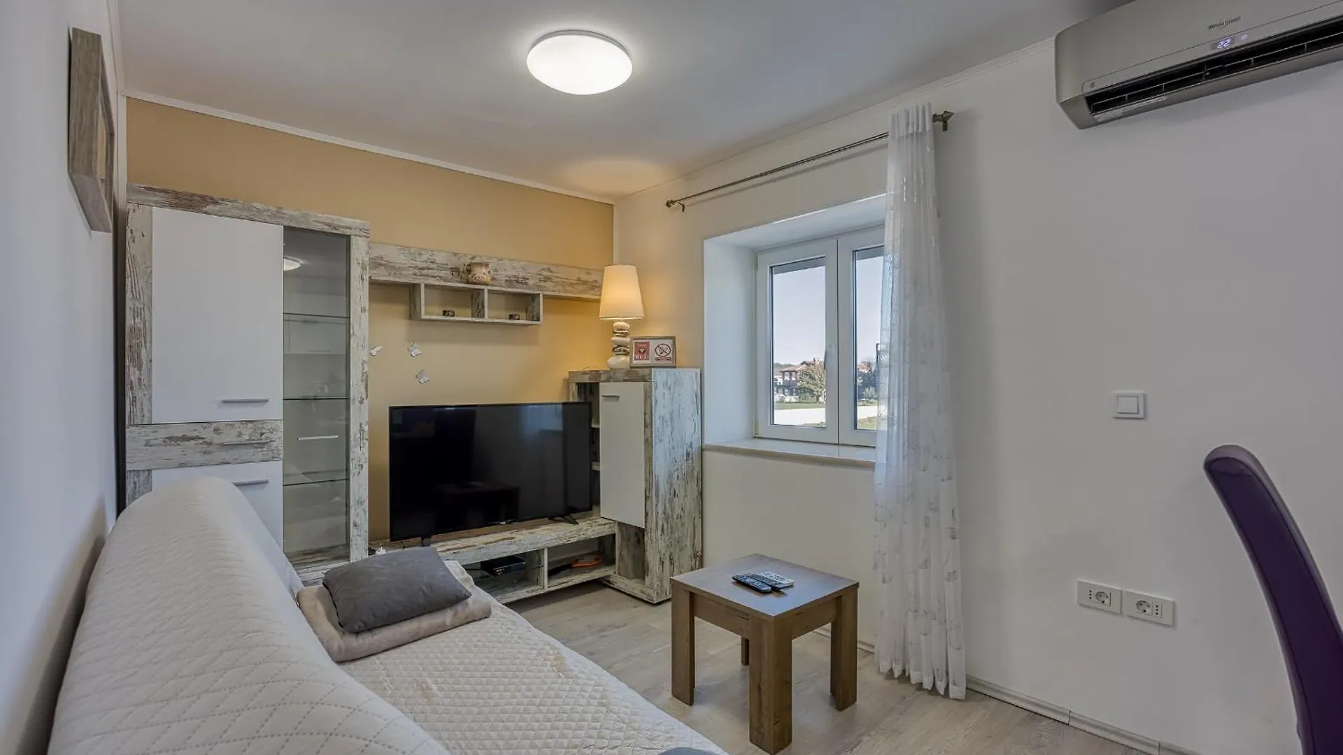 Zea Apartment Funtana Croatia